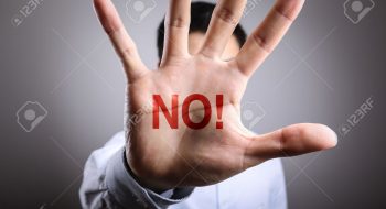 57647956-El-hombre-abre-la-mano-con-el-texto-N--Foto-de-archivo 57647956-El-hombre-abre-la-mano-con-el-texto-N--Foto-de-archivo